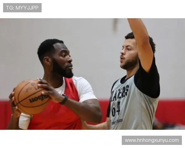 比卢普斯谈杨瀚森训练中的战术理解问题并提供详细指导